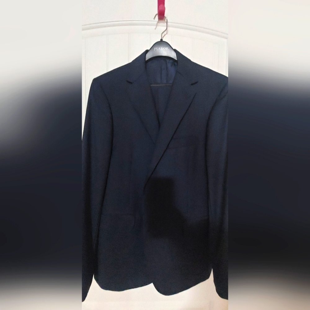 Jo. A. Banks Mens Suit